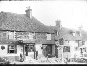 Star & Crown, Lloyds Bank & the Eight Bells